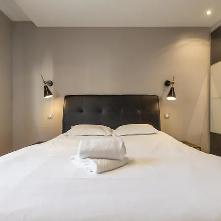 Ecrin Apartment *